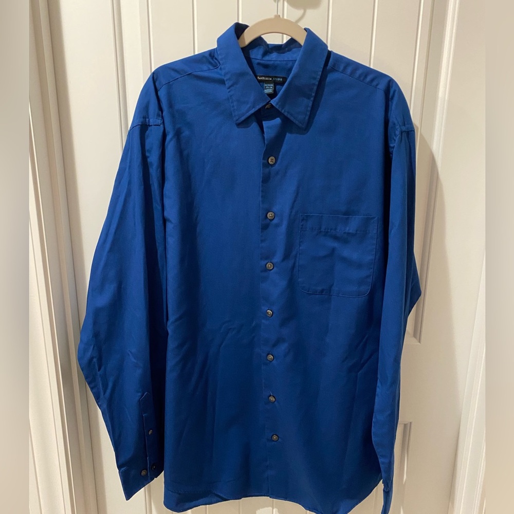 Van Heusen Men's Royal Blue Long-Sleeve Dress Shirt